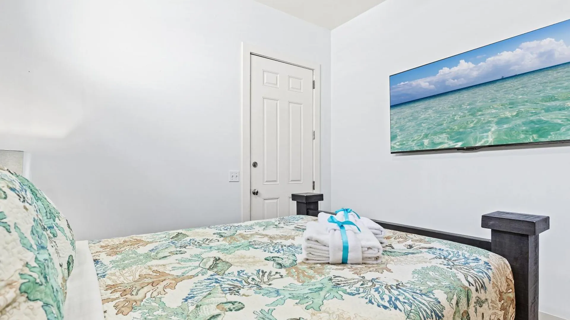 Beach House - Spacious 4Br Retreat With Gulf Views & Observation Deck! Panama City Beach