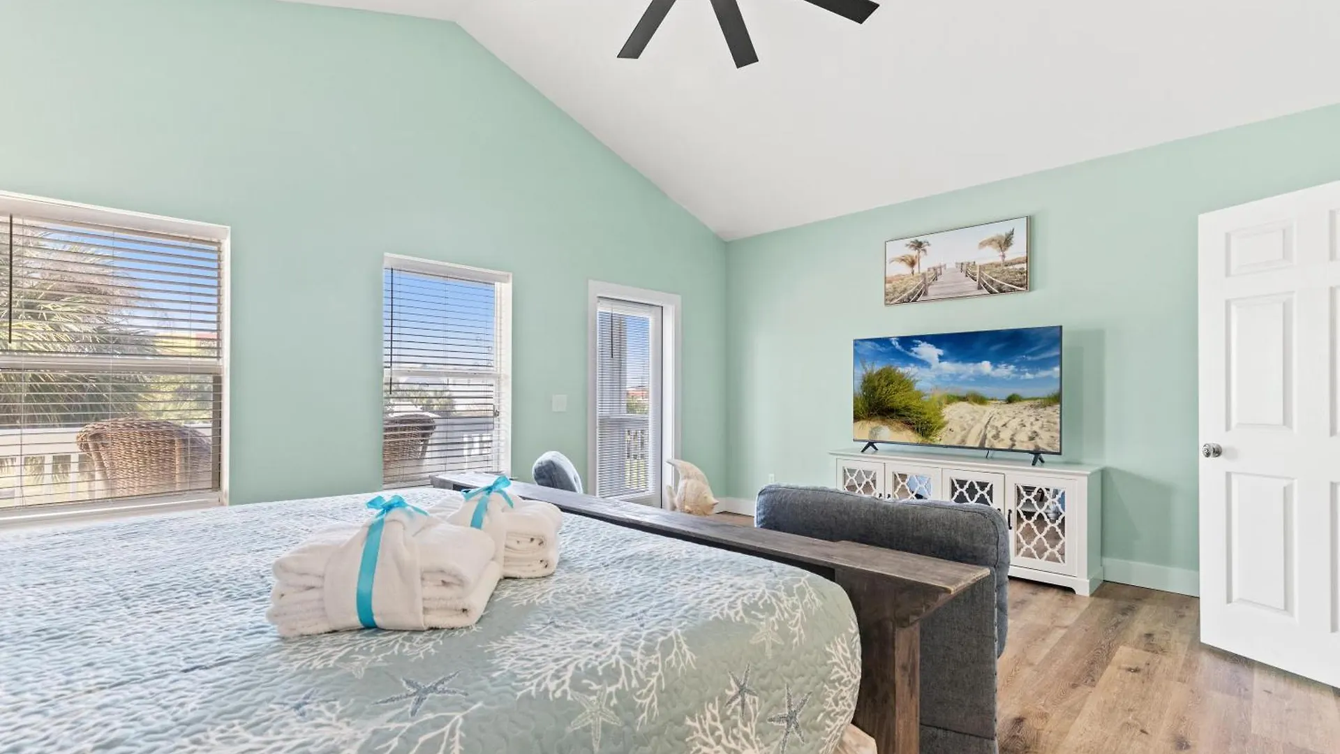 Beach House - Spacious 4Br Retreat With Gulf Views & Observation Deck! Panama City Beach Tatil Evi